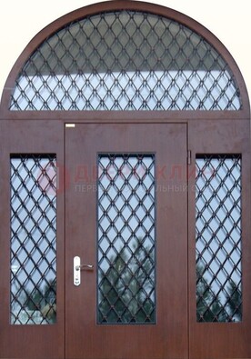 Крепкая стальная арочная дверь со стеклом и ковкой ДА-21 в Лыткарино