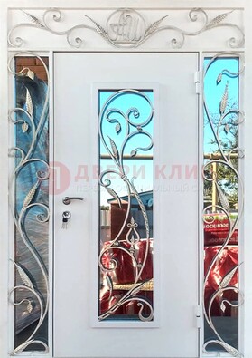 Белая входная дверь порошок со стеклом и ковкой ДСК-165 в Лыткарино