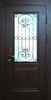 Железная дверь со стеклом и ковкой ДСК-65 для общественных зданий в Лыткарино