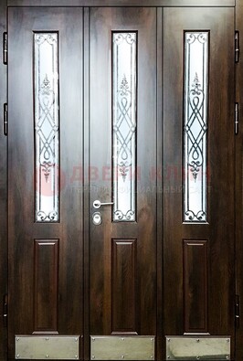 Входная дверь со стеклом и ковкой ДСК-72 в кирпичный дом в Лыткарино