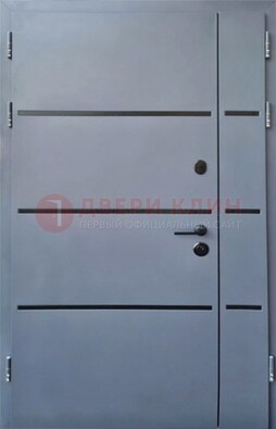 Серая металлическая тамбурная дверь с молдингами ДТМ-42 в Лыткарино