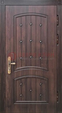 Коричневая уличная дверь с виноритом для дома ДВТ-235 в Лыткарино