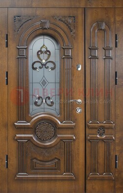 Коричневая двухстворчатая железная дверь с МДФ и витражом ВЖ-32 в Лыткарино